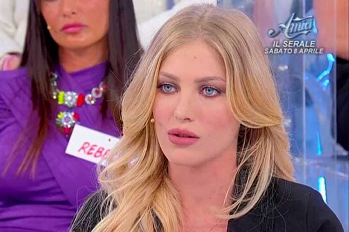 Nicole Uomini e Donne ex - TeleReggioCalabria